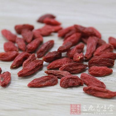 放入小圓子和枸杞繼續十分鐘 放入小圓子和枸杞繼續十分鐘