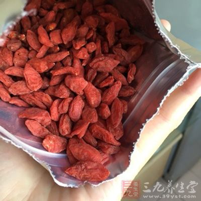 枸杞具有滋養肝腎、補血的功效