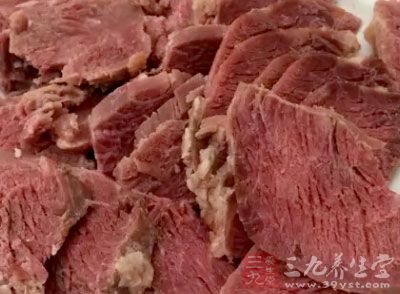 牛肉600克，白菜260克，大蔥110克