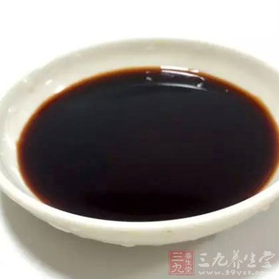 黑椒粉、姜末、鹽、生抽、糖、料酒、雞精各少許