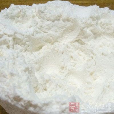 中筋面粉250克，水220ml，白菜200克，豬肉餡200克