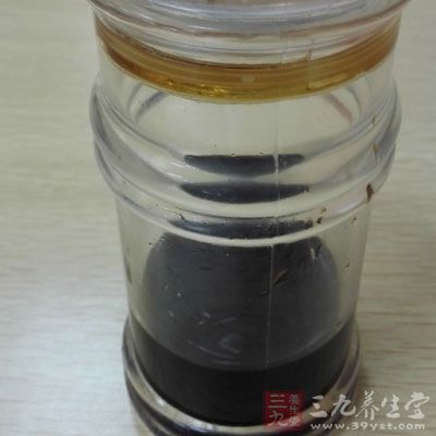 蒜汁、辣椒油、醋、香油