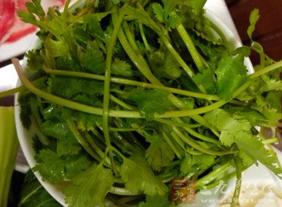 面條，醬油，醋，鹽，雞精，辣椒面，香菜，搾菜