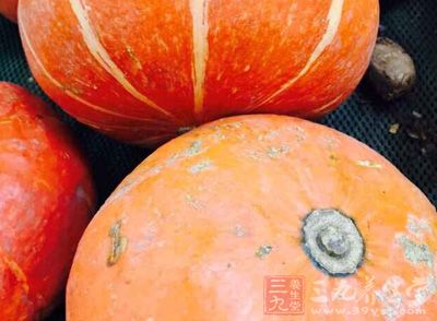 南瓜泥145G,水磨糯米粉130G,紫薯泥140G 南瓜泥145G,水磨糯米粉130G,紫薯泥140G