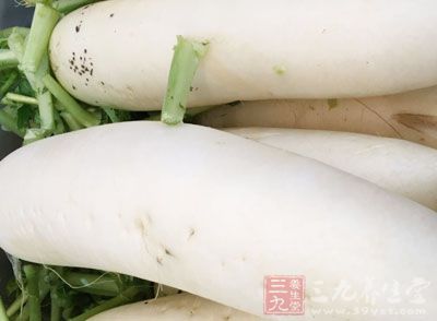 排骨500克，白蘿卜半根