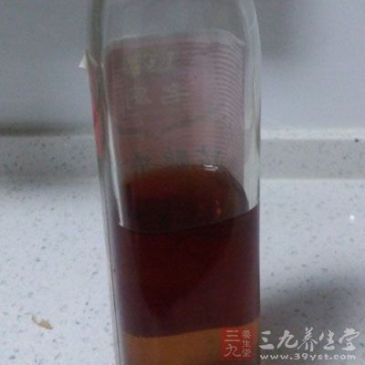 加入料酒，鹽巴調味即可