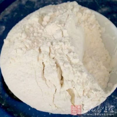 高筋面粉250g，無鹽黃油15g，細砂糖17g