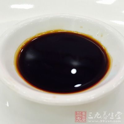 柴雞半只,東北干蘑菇50克,油,海鮮醬油 柴雞半只,東北干蘑菇50克,油,海鮮醬油