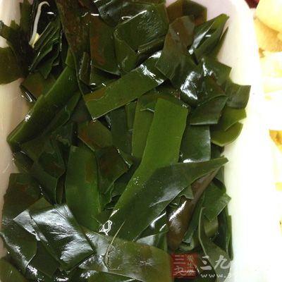 胡蘿卜，海帶，洋蔥，青椒，蒜，姜，米醋，糖