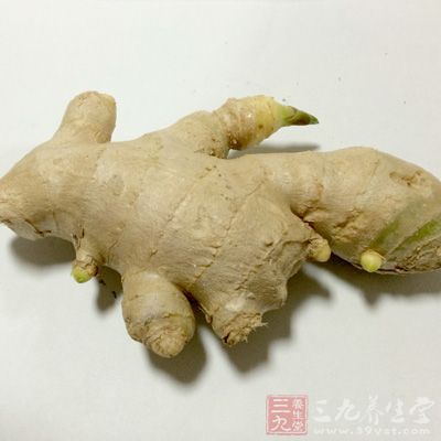 紅尖椒500克、大蒜50克、生姜25克 紅尖椒500克、大蒜50克、生姜25克