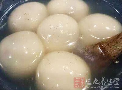 湯圓是升糖指數和熱量都非常高的食物
