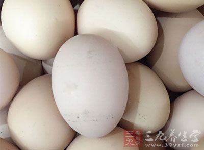 瘦肉,雞蛋1個,澱粉,面粉,鹽,椒鹽或其他調味料 瘦肉,雞蛋1個,澱粉,面粉,鹽,椒鹽或其他調味料