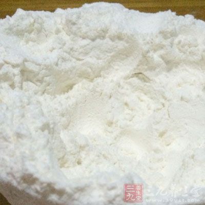 豬瘦肉300克、雞蛋一個、面粉30克、澱粉20粉 豬瘦肉300克、雞蛋一個、面粉30克、澱粉20粉