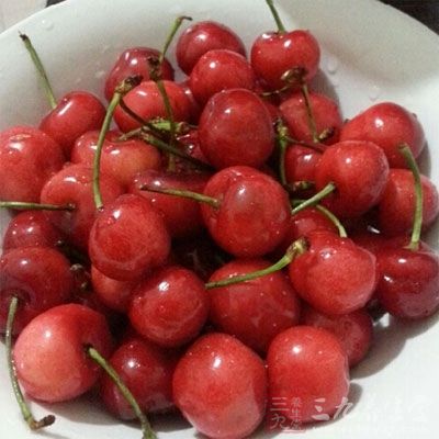 櫻桃能幫助面部皮膚嫩白紅潤