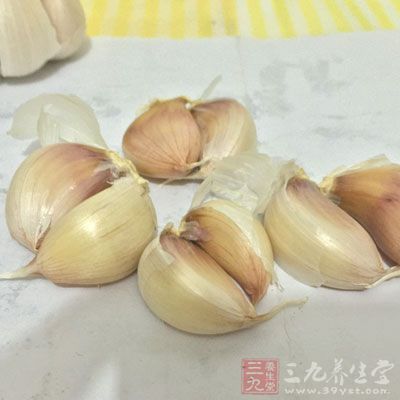 羊肉，大蒜，料酒，香辣醬，干紅辣椒
