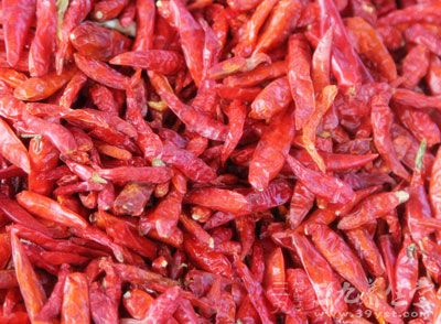 羊排適量、白蘭地30克、干辣椒、花椒粒
