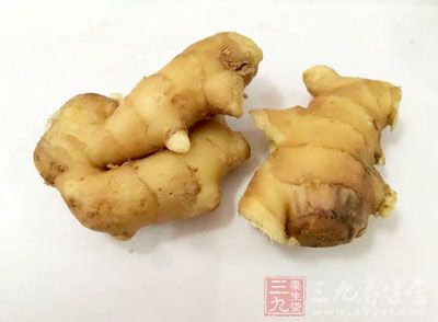 蔥段15克,姜塊15克,花椒3克 蔥段15克,姜塊15克,花椒3克