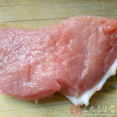 豬肉餡500克;雞蛋10個;蘑菇7個 豬肉餡500克;雞蛋10個;蘑菇7個