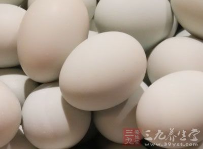仔魚300克，絞肉300克，高麗菜300克，蛋2顆，姜30克