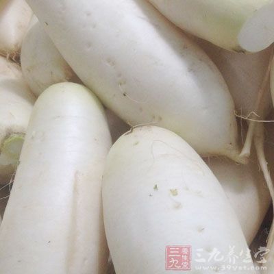豬肉末200g，白蘿卜100g，蔥，辣椒少許