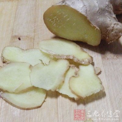 大蔥7克，姜4克，鹽3克，醬油4克，料酒4克