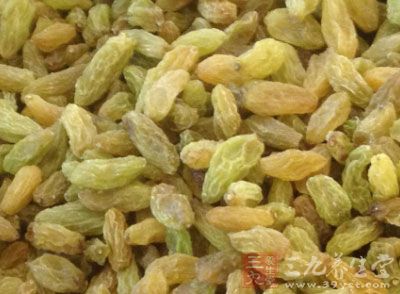 自制豆餡300克，清水300克，橄榄油10克，酵母6克，葡萄干10克，胡麻油20克