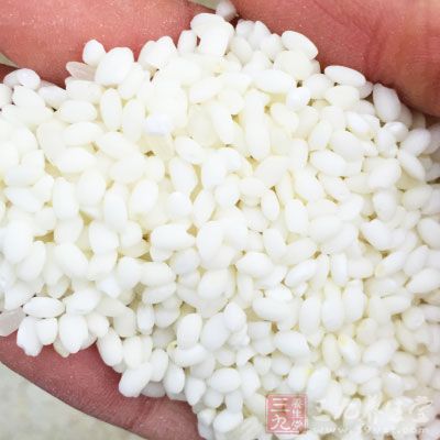 糯米制成的酒，可用於滋補健身和治病