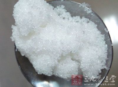 燈芯糕采用上等糯米米粉、白糖、豬油、肉桂、紅絲作原料