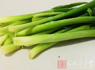 脫皮綠豆，面粉，花椒粉，五香粉，鹽，蔥，姜蓉，辣椒