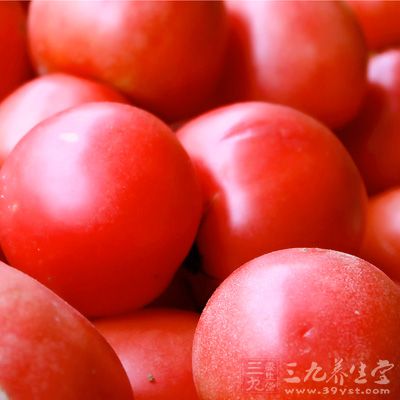 豬瘦肉150克，番茄200g，金針菇250克