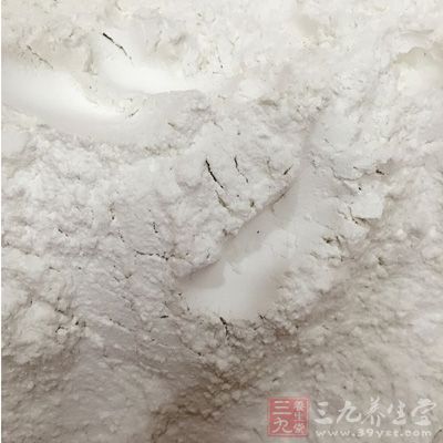 中筋面粉1/2杯，水1/2杯，糖1大匙
