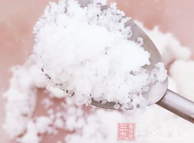 明膠粉28g，白砂糖30g