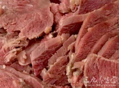 牛肉,叉燒醬或牛肉醬,紅油,糖,煮肉包,醬油,油 牛肉,叉燒醬或牛肉醬,紅油,糖,煮肉包,醬油,油