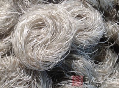 蘆筍幾根，粉絲適量
