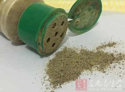 清湯1500克,雞油100克,胡椒粉、雞粉各10克 清湯1500克,雞油100克,胡椒粉、雞粉各10克