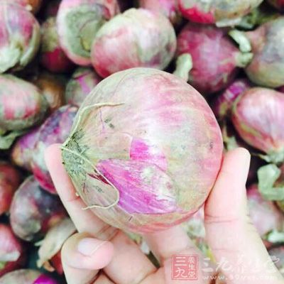年糕，甜不辣，洋蔥，胡蘿卜，白菜，蔥，韓式辣椒醬