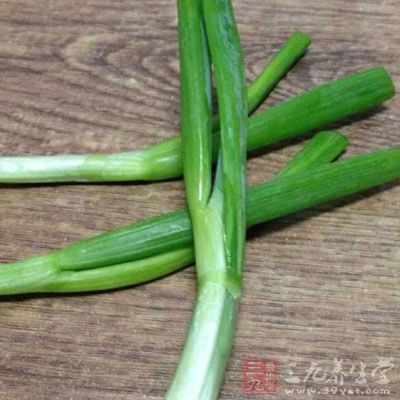 番茄醬,白醋,糖,鹽,生抽,老豆腐,香蔥,白芝麻 番茄醬,白醋,糖,鹽,生抽,老豆腐,香蔥,白芝麻