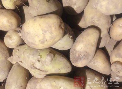 大鵝,土豆,姜,大蔥,花椒,大料,醬油,糖,鹽 大鵝,土豆,姜,大蔥,花椒,大料,醬油,糖,鹽