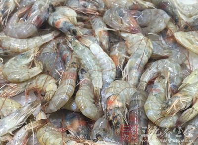 蝦,大蒜,鹽,白酒,白胡椒 蝦,大蒜,鹽,白酒,白胡椒