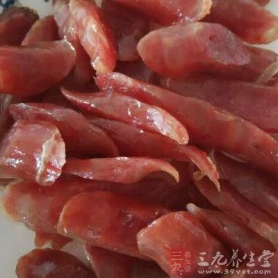 面粉，生菜，香腸，雞蛋，沙拉醬，糖，鹽