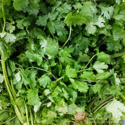 干豆腐、黃瓜、香菜、蟹肉丸(或魚丸)、青椒
