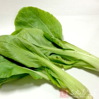滑子蘑,白菜葉,肉段,蔥花,姜片,鹽,醬油 滑子蘑,白菜葉,肉段,蔥花,姜片,鹽,醬油