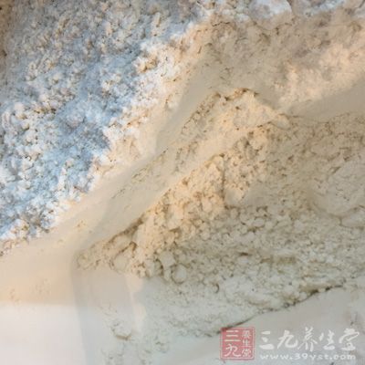 中筋面粉500克,水260-280克酵母7-8克 中筋面粉500克,水260-280克酵母7-8克