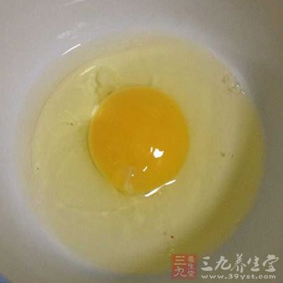 黃油91克,糖粉40克,低粉161克,抹茶1T,蛋黃40克,砂糖 黃油91克,糖粉40克,低粉161克,抹茶1T,蛋黃40克,砂糖