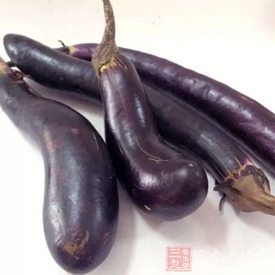 土豆，茄子，蔥，辣椒，姜，蒜適量
