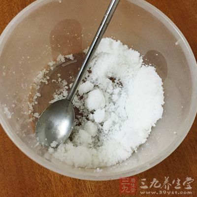 材料:色素,白糖 材料:色素,白糖
