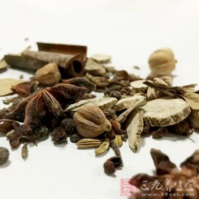 花椒10粒、八角4個、香葉4片、桂皮 花椒10粒、八角4個、香葉4片、桂皮