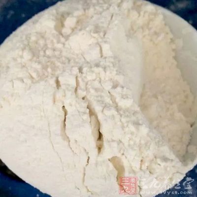 面粉1份,全蛋1個 面粉1份,全蛋1個