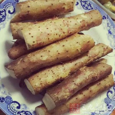 山藥炖羊肉是一道上千年的藥膳湯品