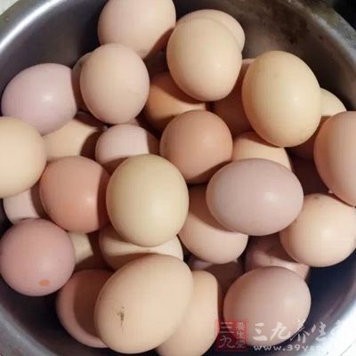 高筋面粉400g,雞蛋,肉末,料酒,生抽,姜末 高筋面粉400g,雞蛋,肉末,料酒,生抽,姜末